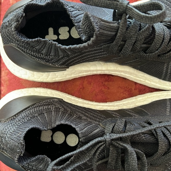 Adidas Ultra Boost running shoes - Picture 5 of 6